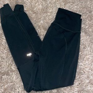 Dark Green Alo leggings